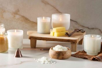 Discover the Best Wax for Your Candle Making | A Guide to Paraffin, Soy, Beeswax, and Palm Wax